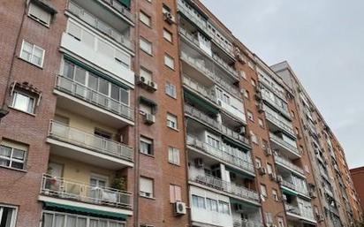 Exterior view of Flat for sale in Alcalá de Henares  with Air Conditioner and Terrace