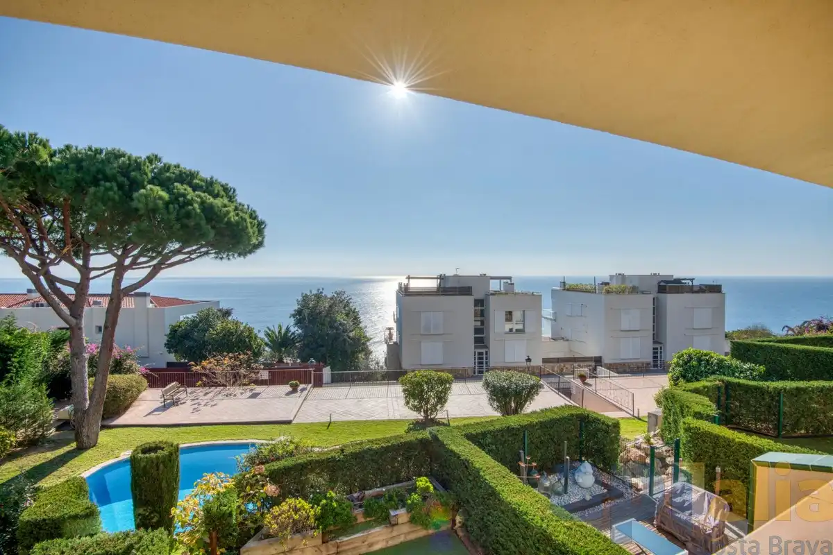 Jardí de Casa adosada en venda en Sant Feliu de Guíxols amb Calefacció, Jardí privat i Terrassa