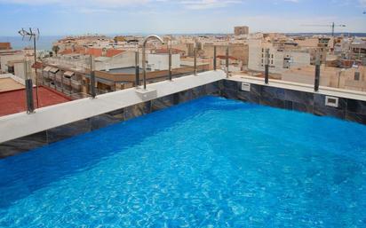 Piscina de Apartament en venda en Torrevieja amb Aire condicionat i Piscina