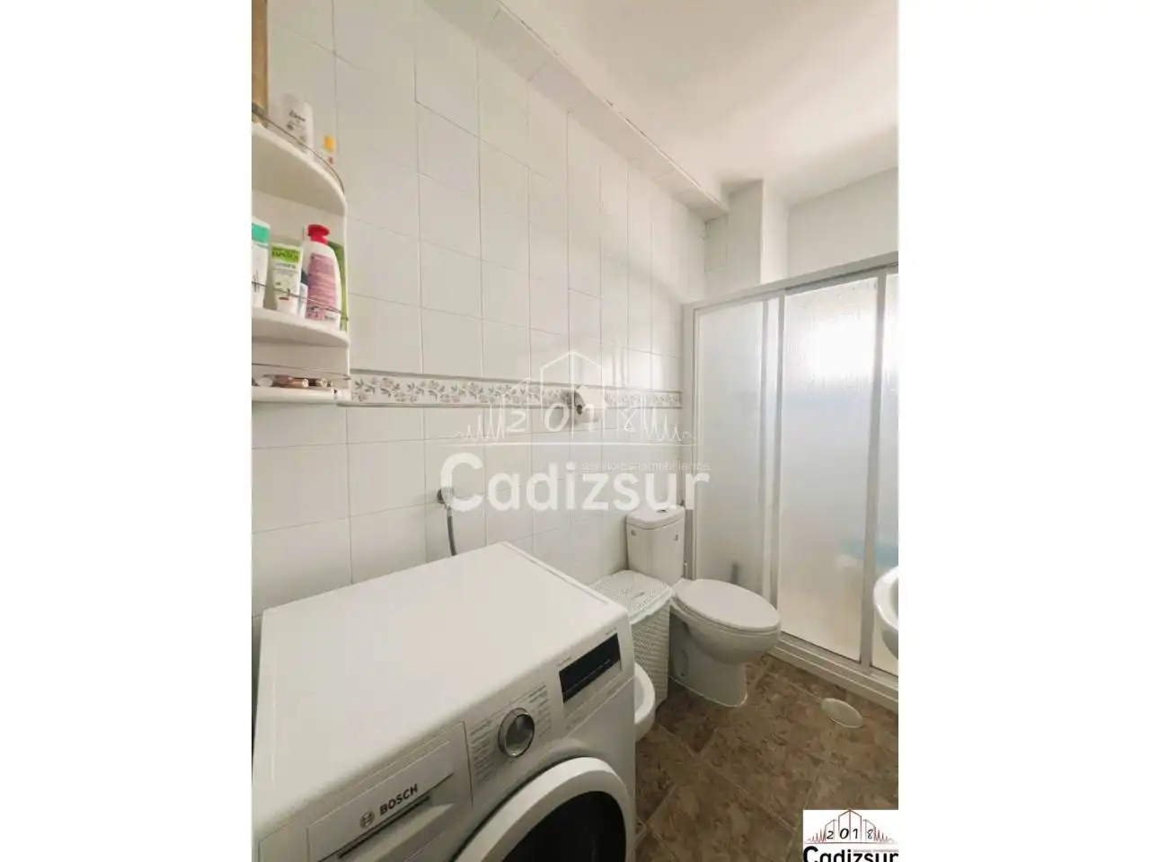 Bany de Pis en venda en Cádiz amb Aire condicionat