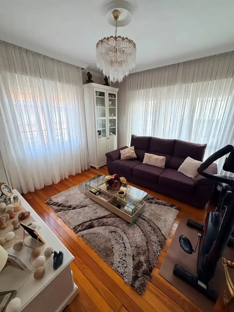 Wohnzimmer von Wohnung zum Verkauf in Portugalete mit Heizung, Ofen und Waschmaschine