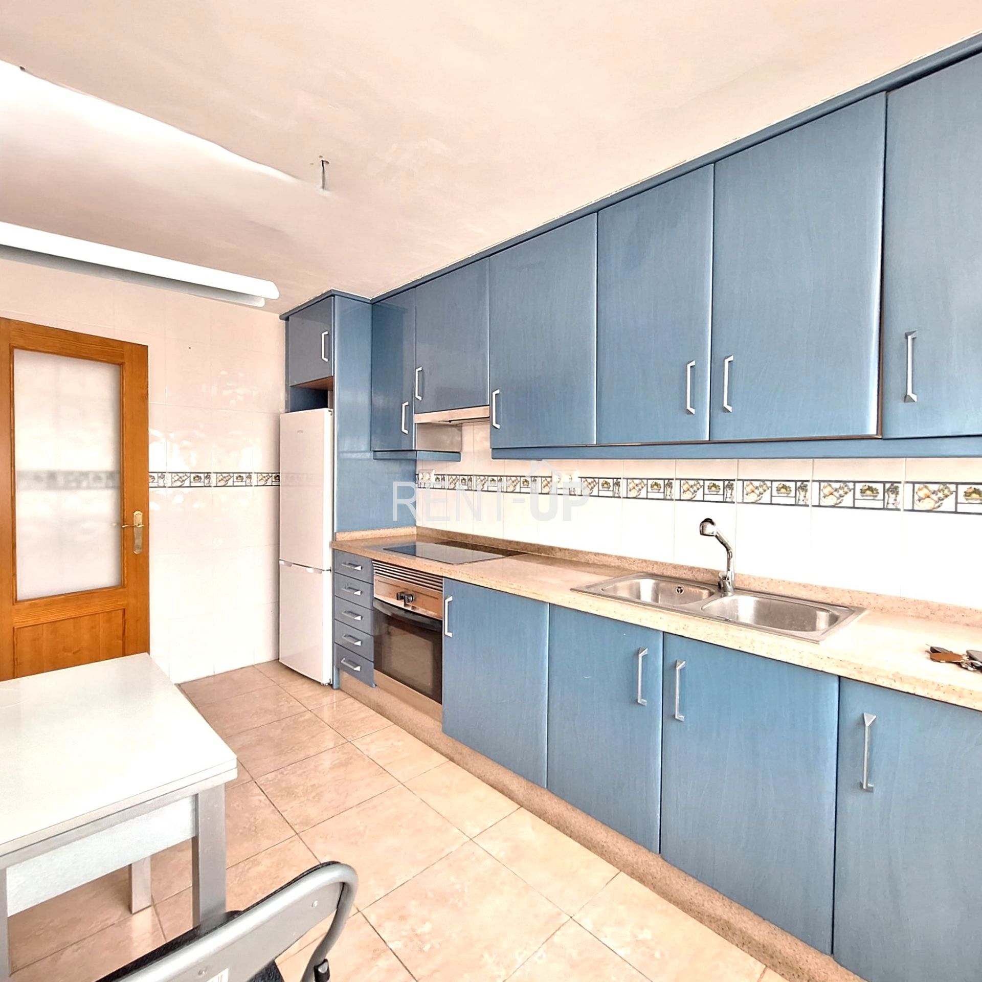 Cuina de Pis de lloguer en L'Alcúdia de Crespins amb Aire condicionat, Forn i TV