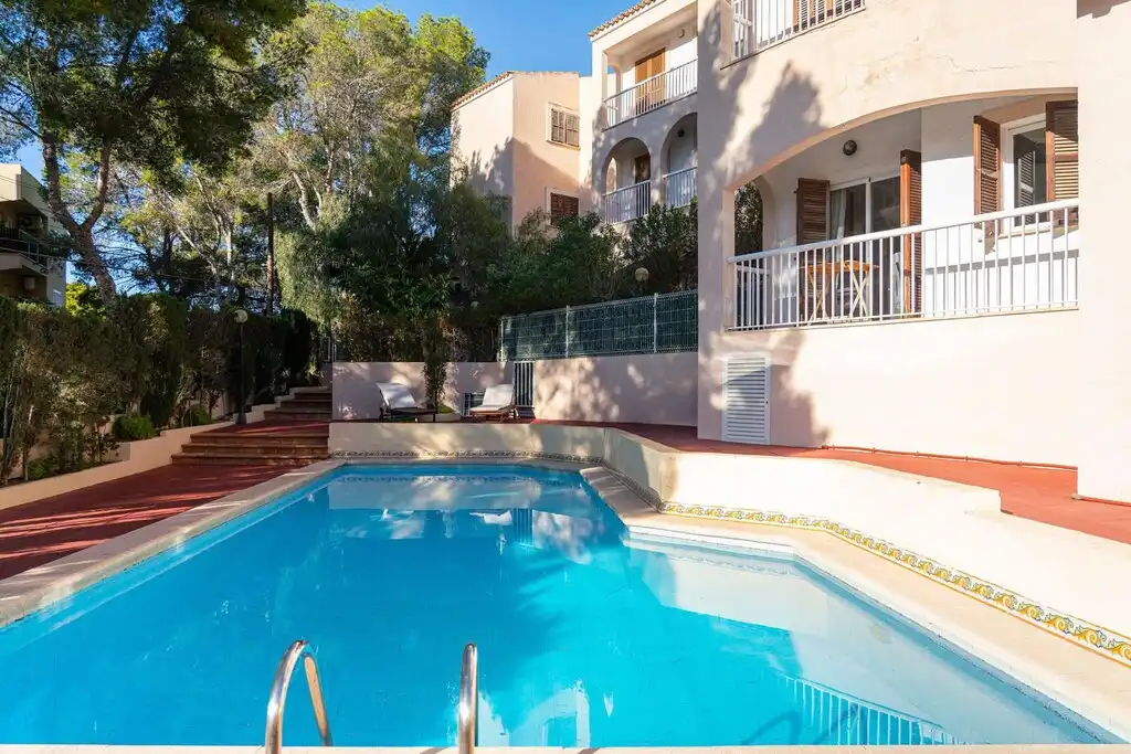 Swimming pool of Apartments for sale in Calvià  with Air Conditioner, Terrace and Furnished