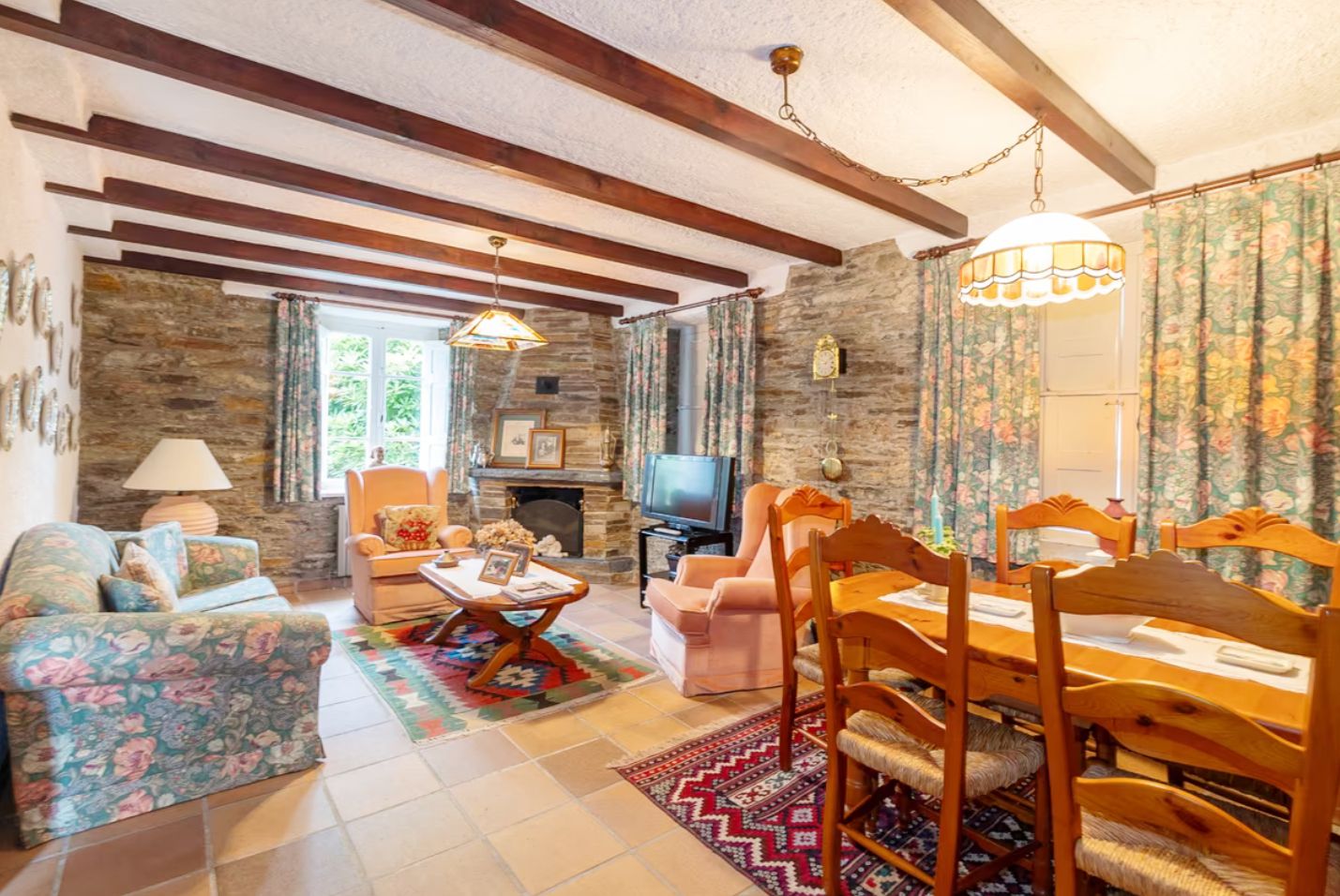 Sala d'estar de Casa o xalet en venda en A Pontenova   amb Calefacció, Jardí privat i Parquet