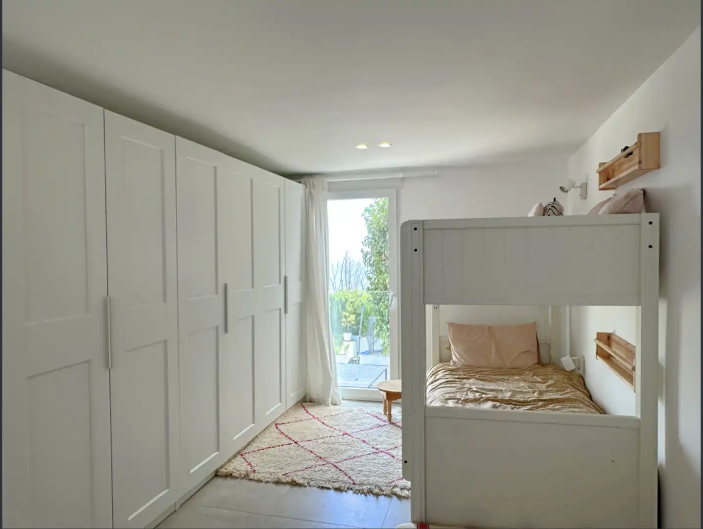 Dormitori de Casa o xalet en venda en Estepona amb Aire condicionat, Jardí privat i Terrassa