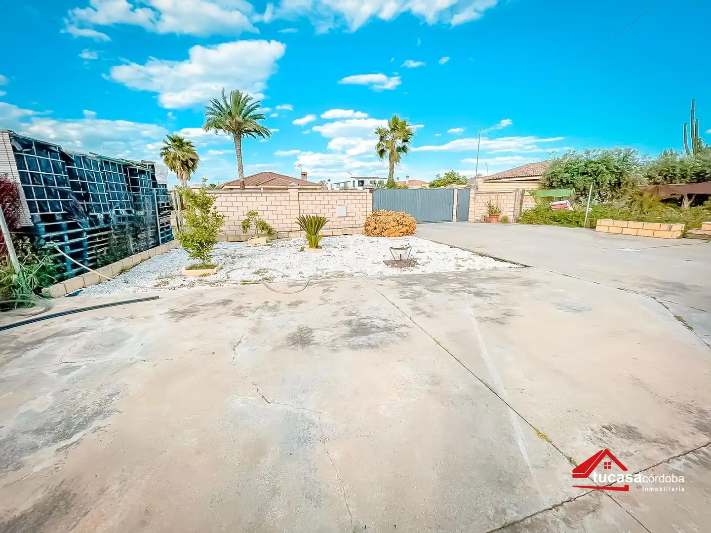 Parking of Country homes for sale in Córdoba  with Air Conditioner, Heating and Private garden