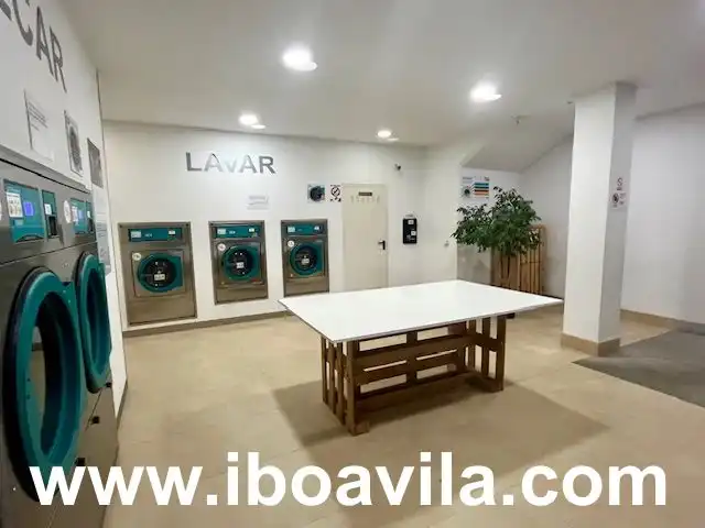 Local comercial en traspaso en Rúa do Pintor Laxeiro 38, imagen 2