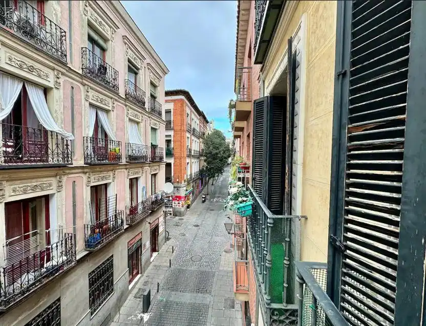 Vista exterior de Piso de alquiler en Madrid con Aire acondicionado, Calefacción y Amueblado