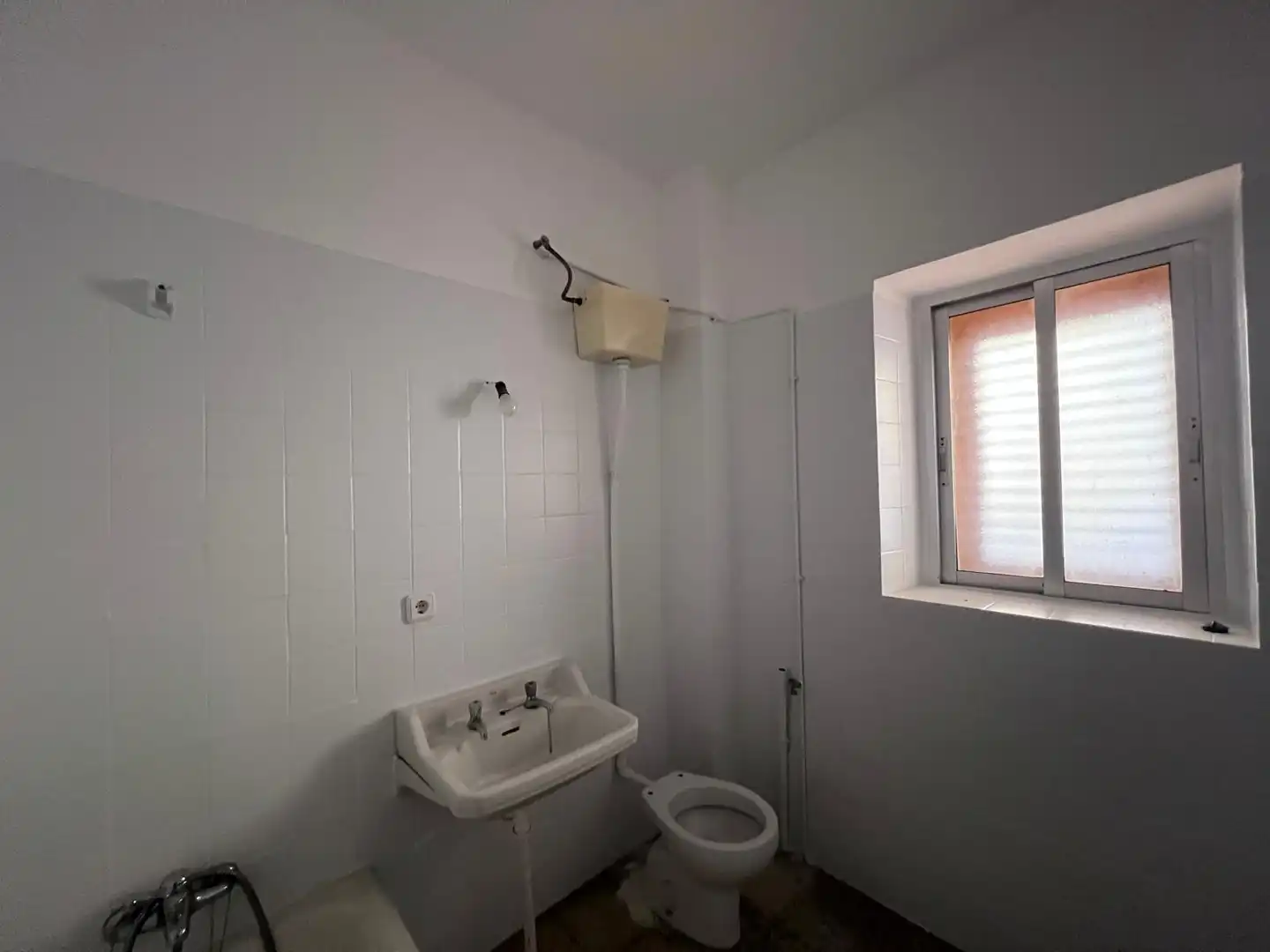 Bathroom of Flat for sale in Degaña  with Storage room