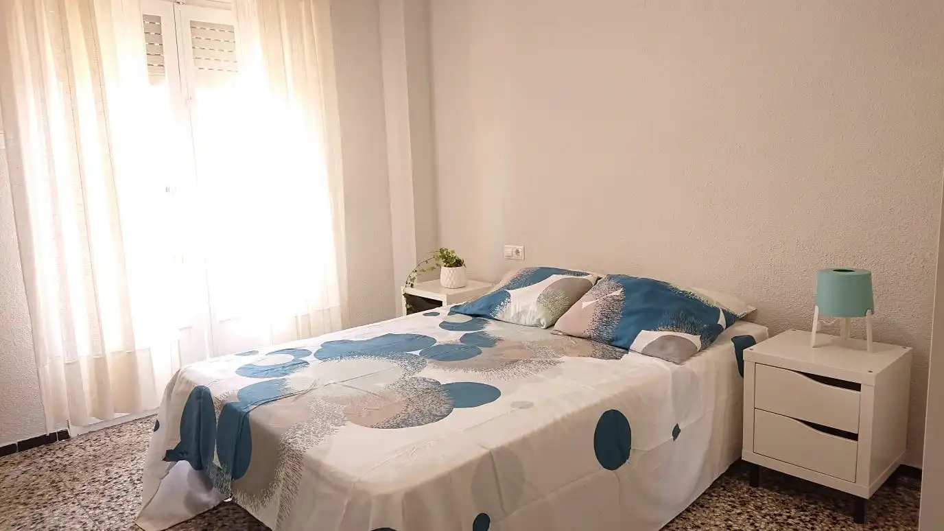 Schlafzimmer von Wohnung zum Verkauf in Elche / Elx mit Möbliert und Balkon