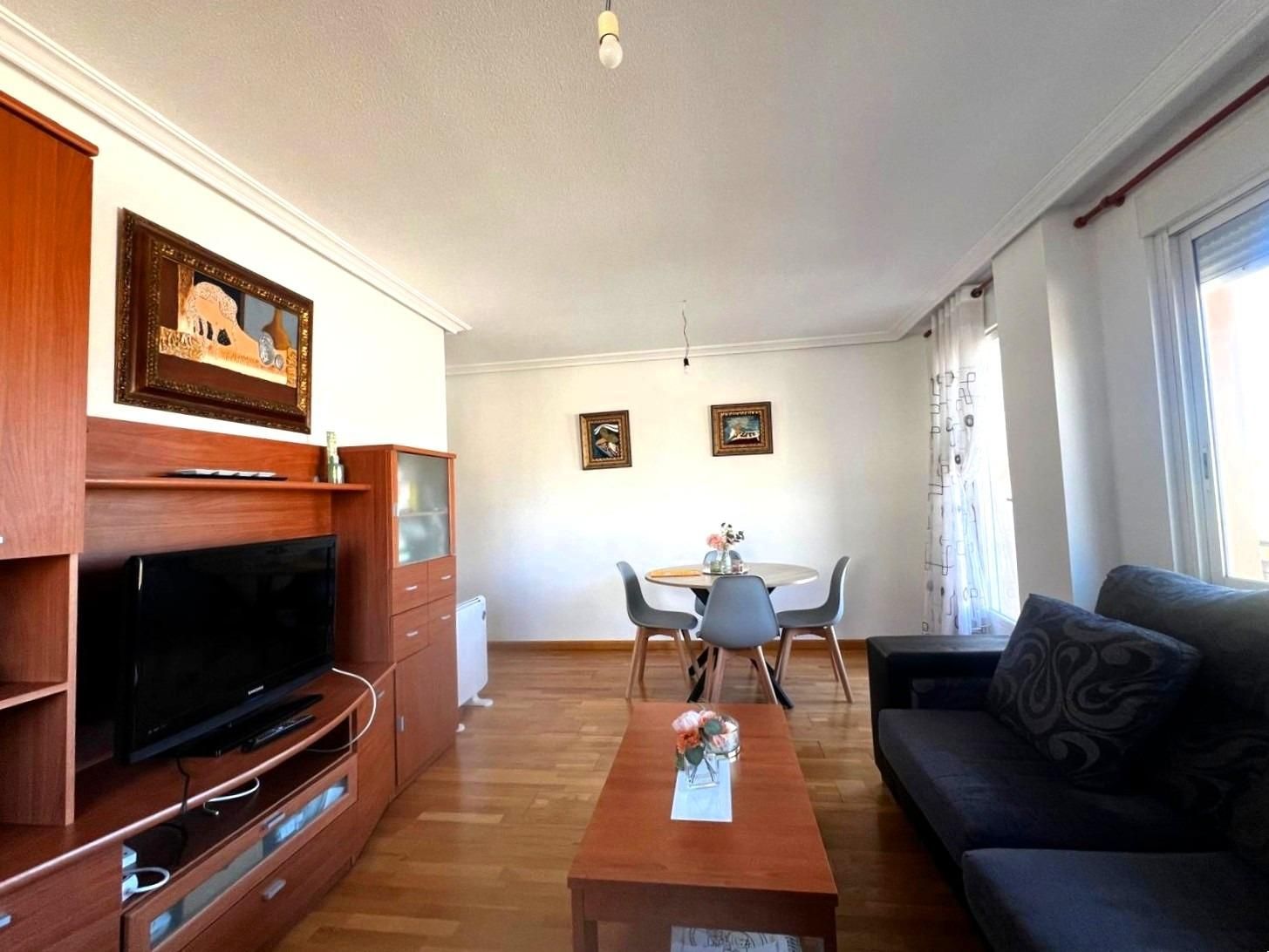 Living room of Flat for sale in Salamanca Capital  with Heating, Private garden and Terrace