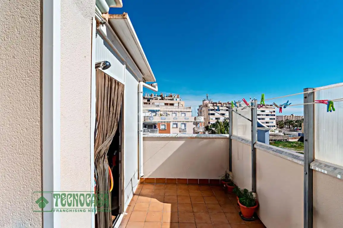 Terrassa de Pis en venda en Roquetas de Mar amb Aire condicionat i Terrassa