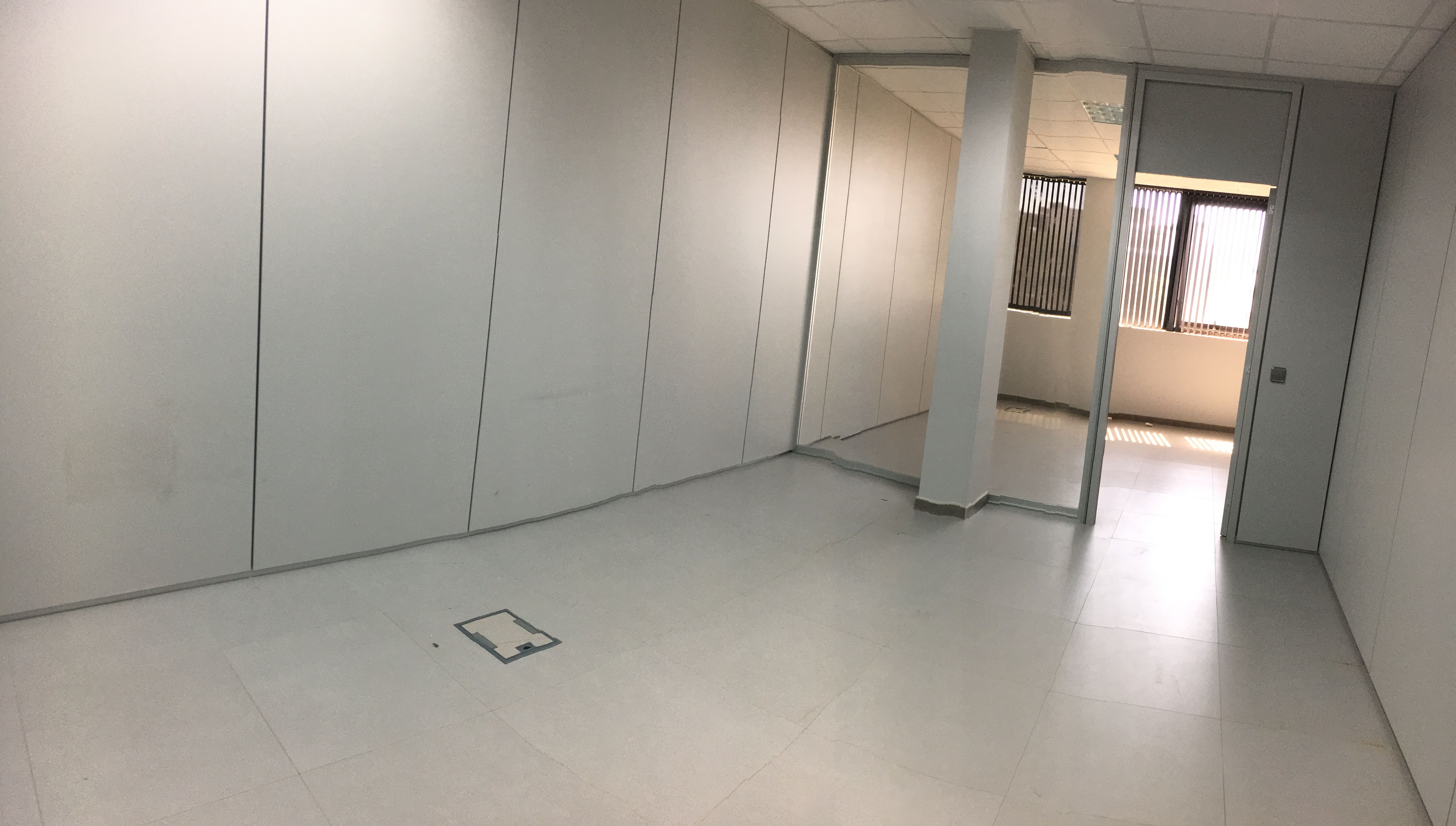Oficina de alquiler en Can Roca