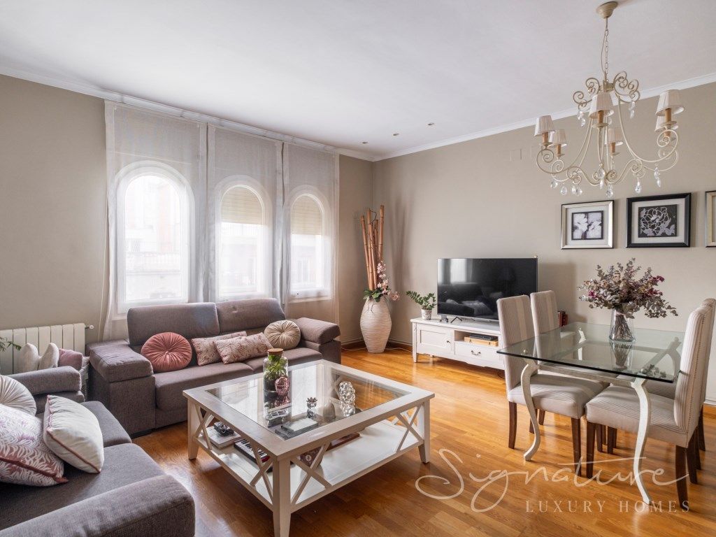 Sala d'estar de Pis en venda en  Barcelona Capital amb Aire condicionat i Calefacció