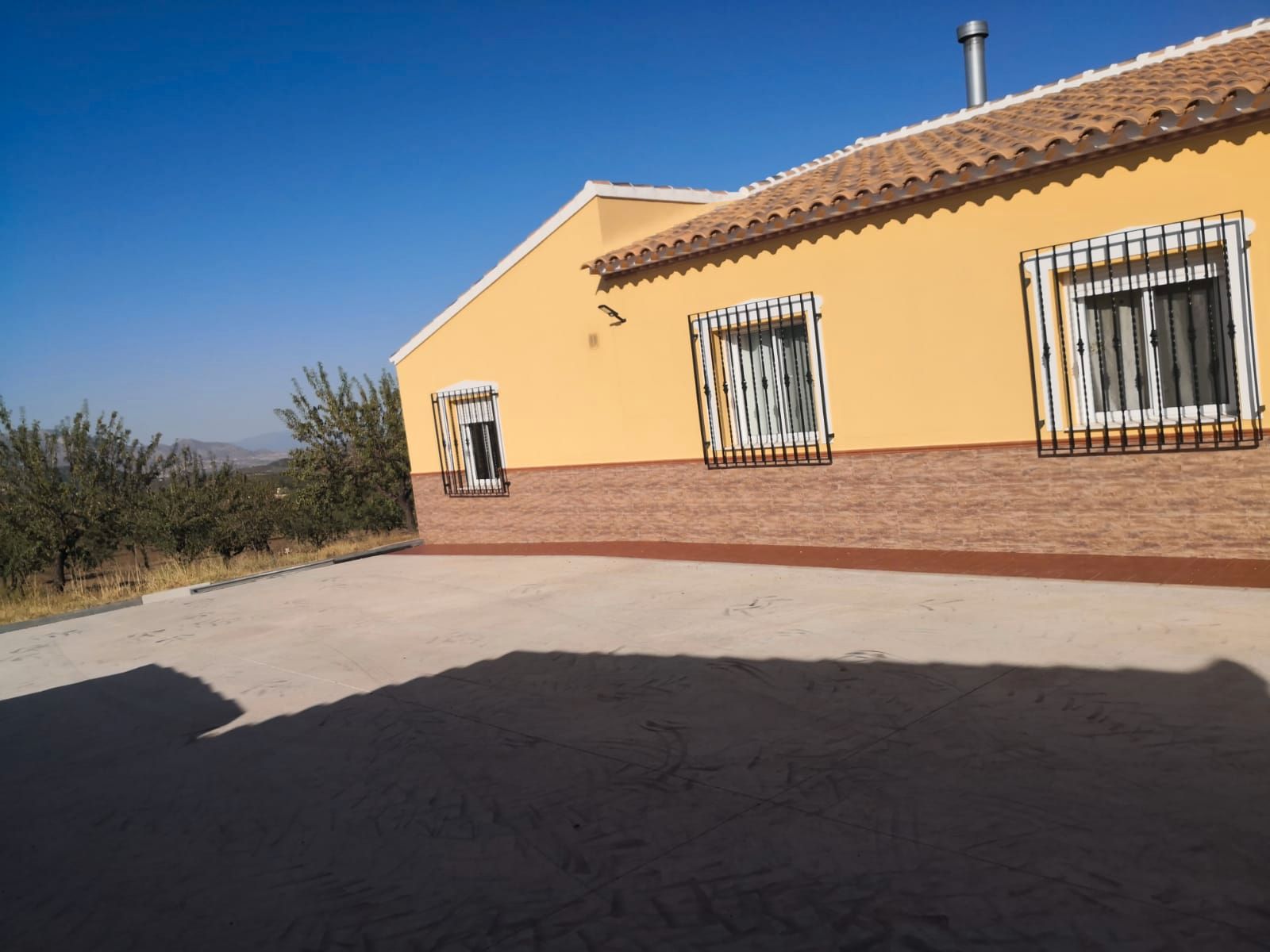 Vista exterior de Finca rústica en venda en Vélez-Rubio amb Calefacció, Jardí privat i Moblat