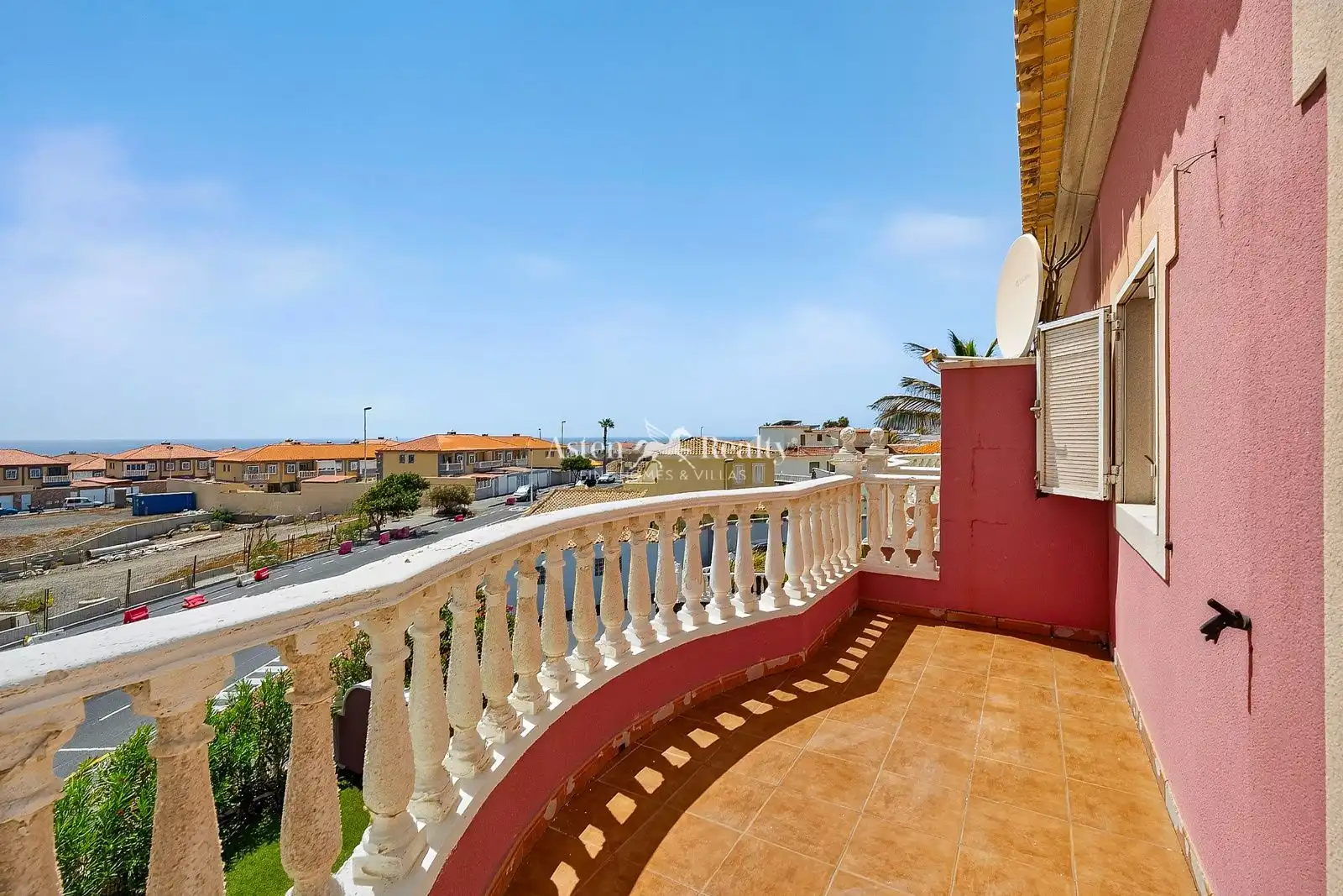 Casa aparellada amb piscina en venda a Juan Carlos I 115, imagen 30