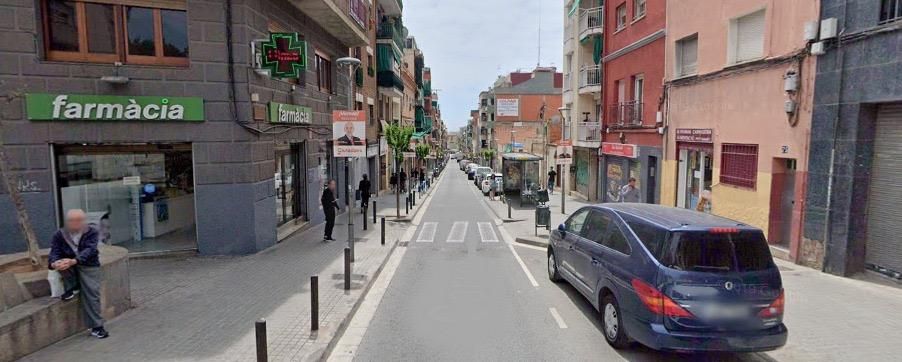 Vista exterior de Planta baixa en venda en Badalona amb Terrassa i Balcó