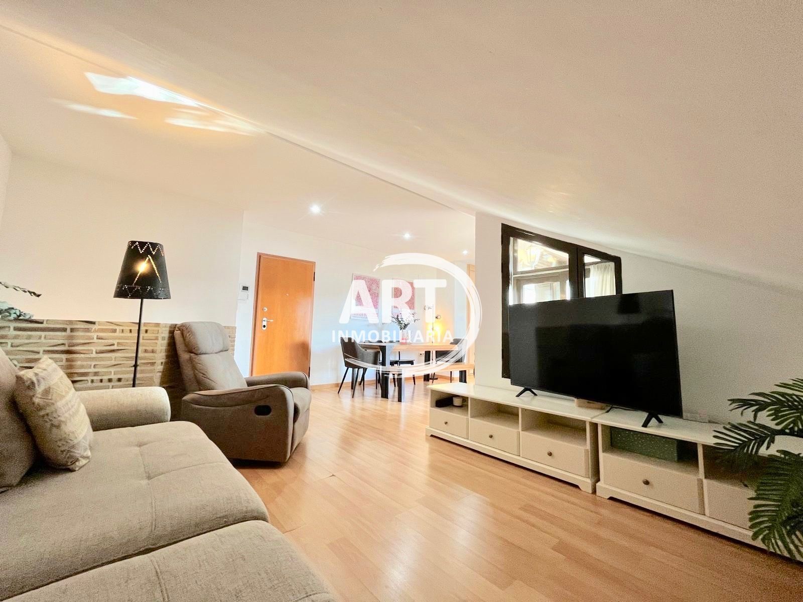 Sala d'estar de Dúplex en venda en L'Eliana amb Aire condicionat, Calefacció i Terrassa