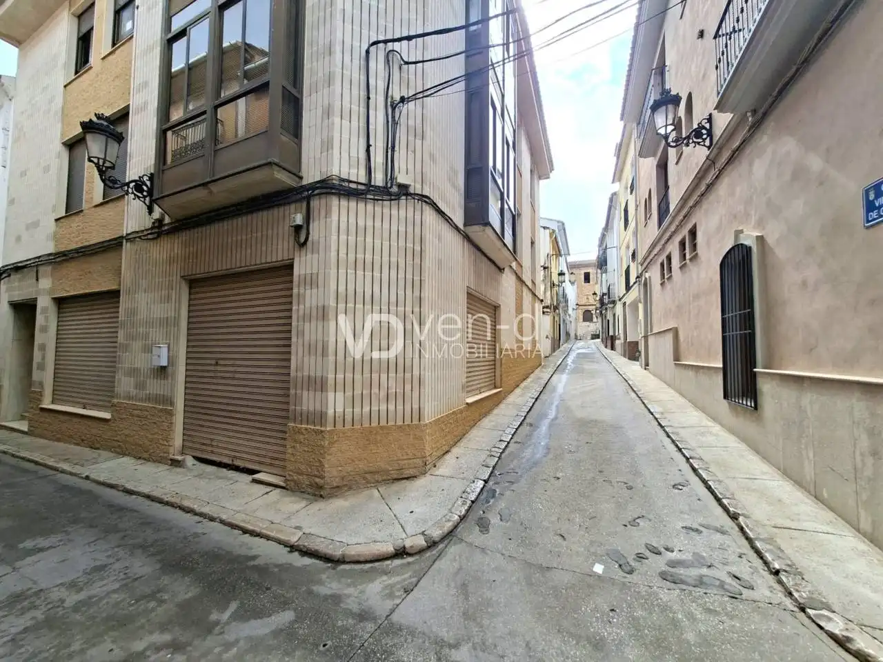 Vista exterior de Local de alquiler en Enguera