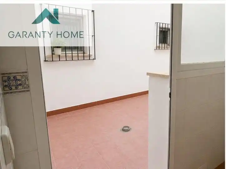 Vista exterior de Planta baja de alquiler en Málaga con Aire acondicionado, Jardín privado y Terraza