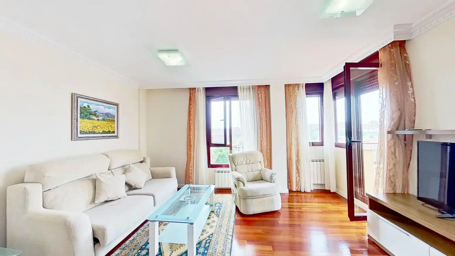 Sala de estar de Ático en venta en Santander con Calefacción, Jardín privado y Parquet