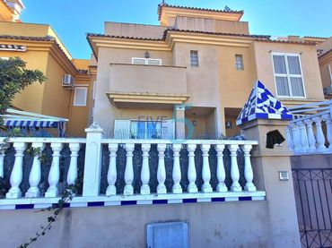 Adossat amb balcó en venda a Gran Alacant