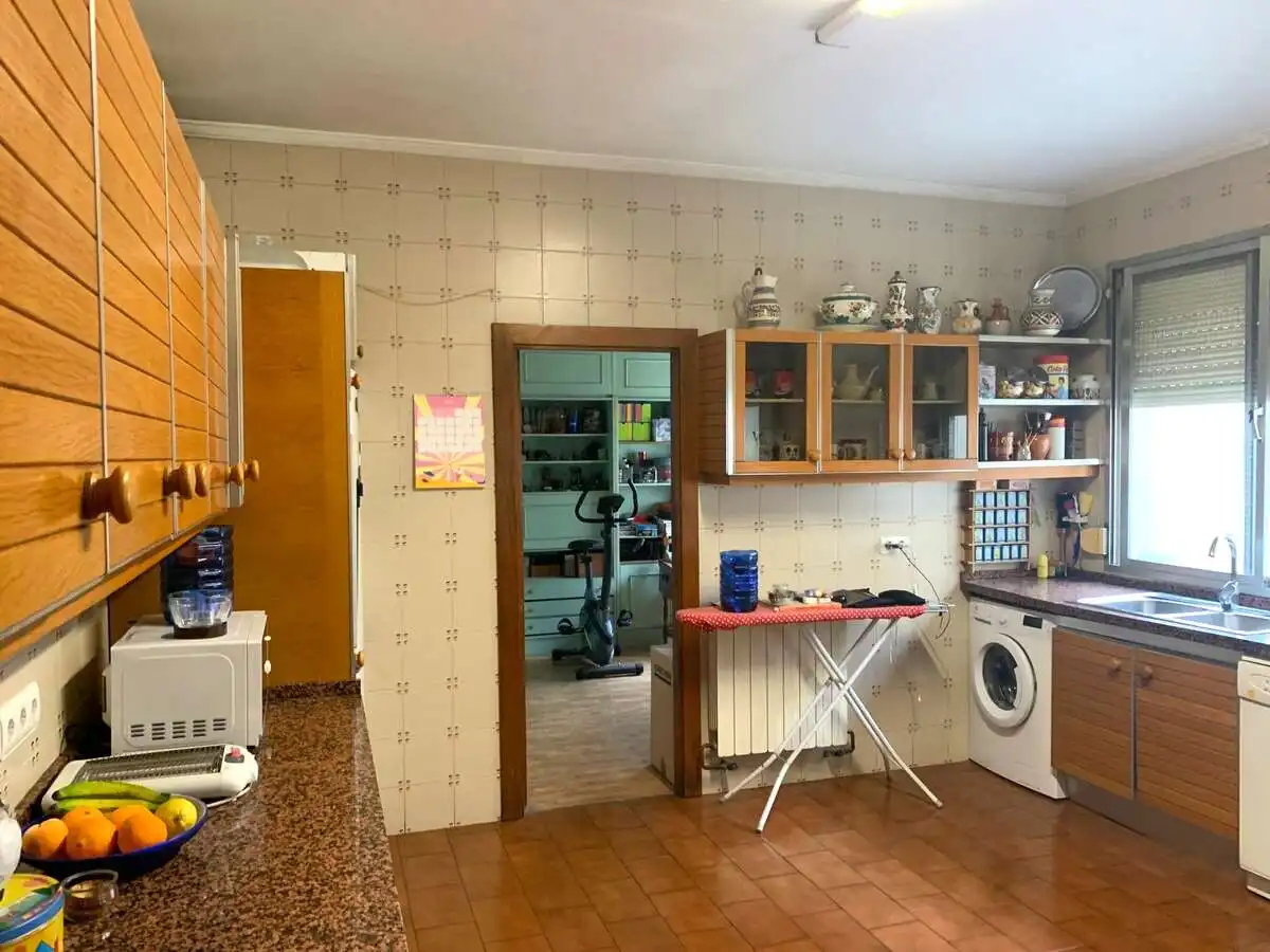 Cocina de Piso en venta en Bilbao  con Calefacción, Terraza y Trastero