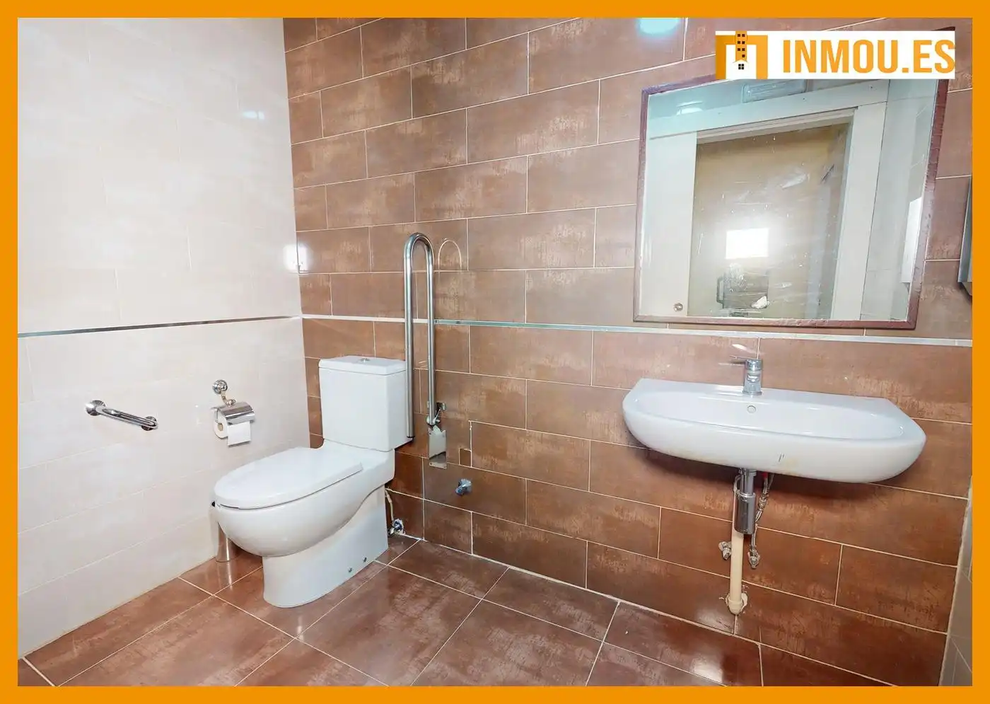 Bathroom of Commercial properties for sale in Ourense Capital 