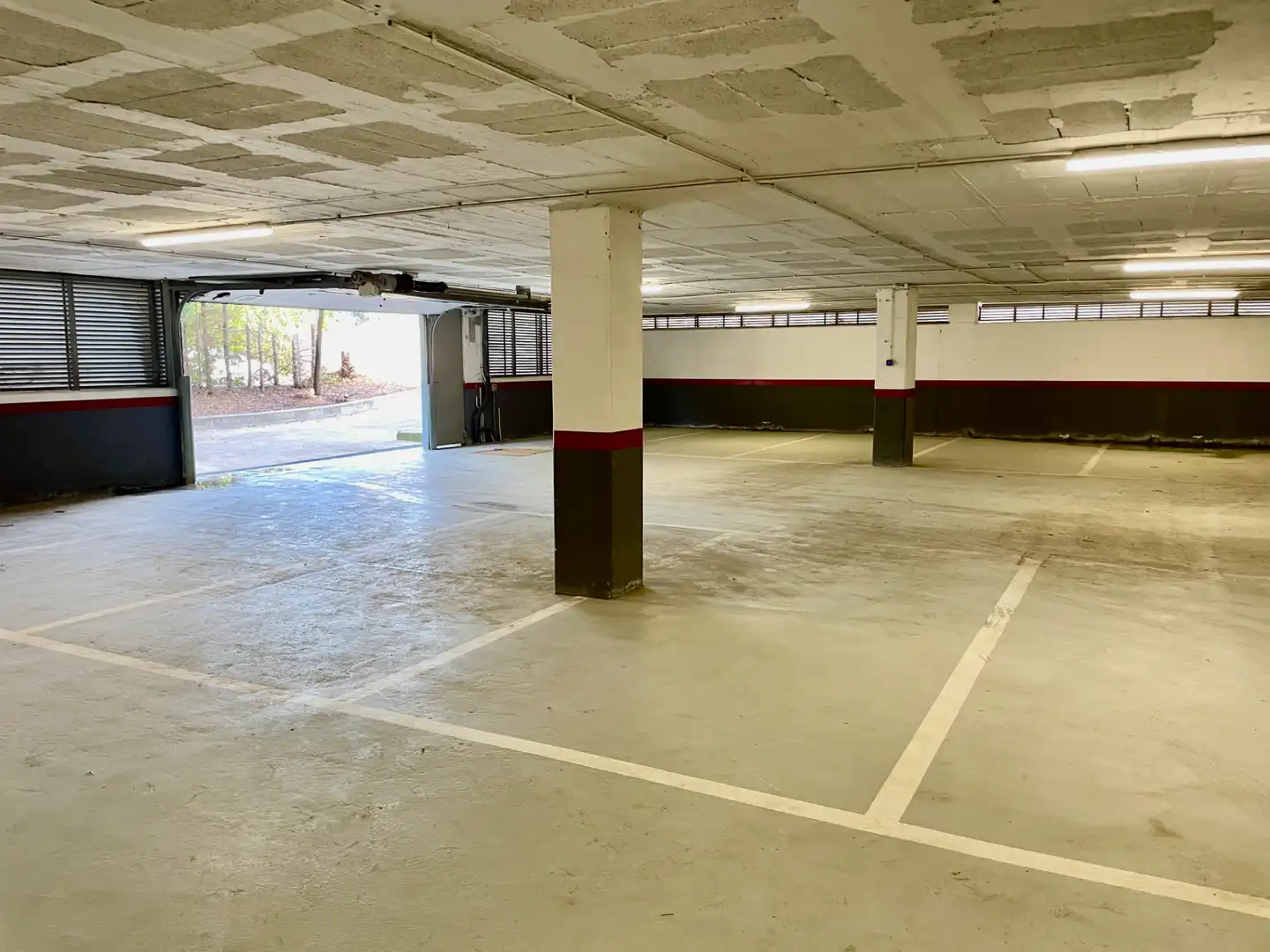 Parking de Oficina de alquiler en El Prat de Llobregat con Aire acondicionado, Calefacción y Alarma