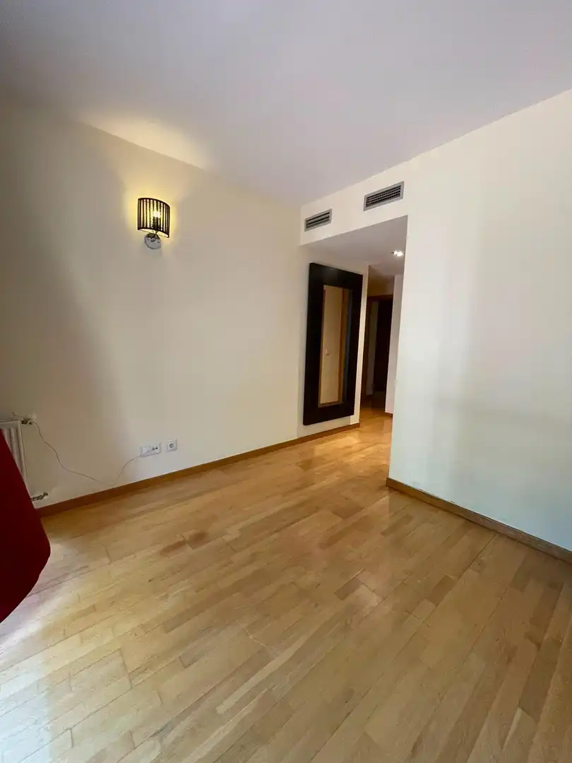 Schlafzimmer von Wohnung zur Miete in Las Rozas de Madrid mit Klimaanlage, Heizung und Terrasse