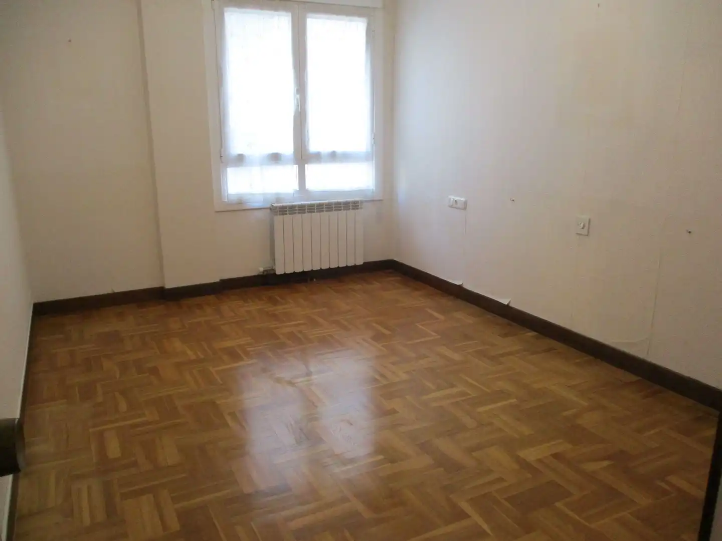 Habitación de Piso en venta en Donostia - San Sebastián  con Calefacción y Terraza