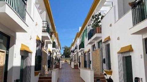 Foto 2 de Piso en venta en Pz de la Higuerita - Cj Ermita -, Isla Cristina Ciudad, Huelva