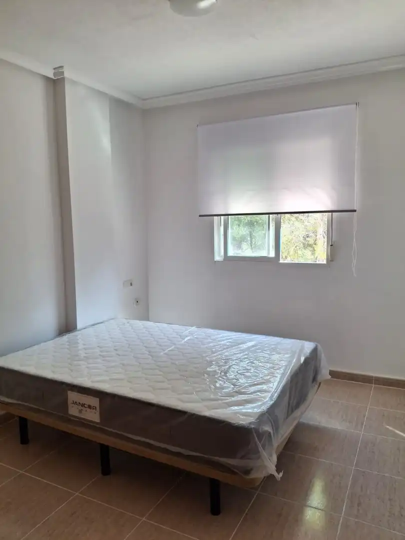 Habitación de Planta baja de alquiler en Algorfa con Calefacción, Jardín privado y Terraza
