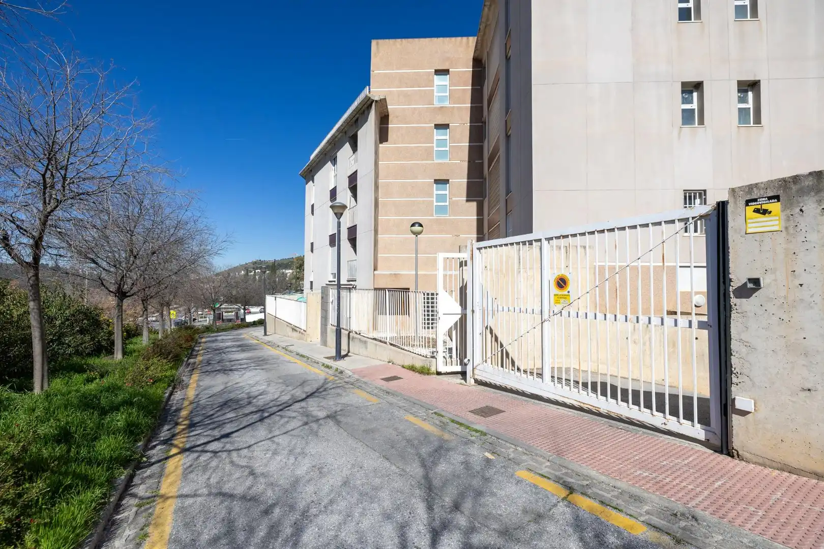 Vista exterior de Pis en venda en Granada