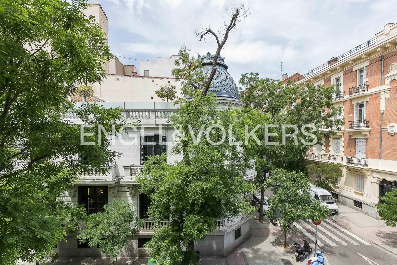 Vista exterior de Pis de lloguer en Madrid amb Aire condicionat i Calefacció