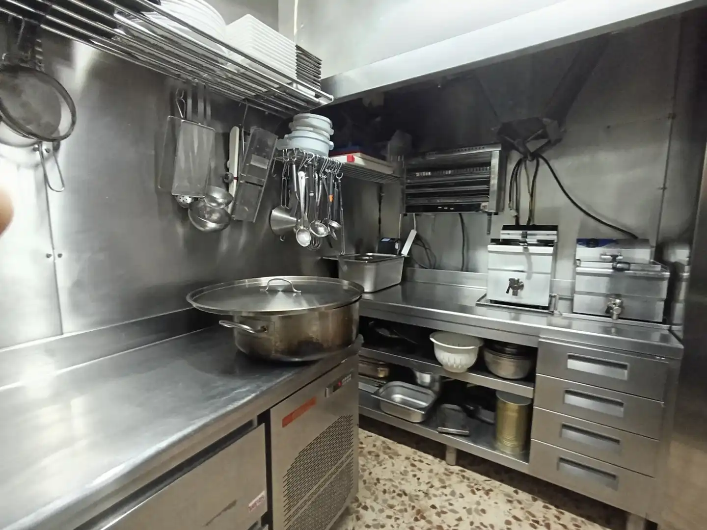 Cocina de Local en traspaso en Barcelona con Aire acondicionado, Terraza y Amueblado