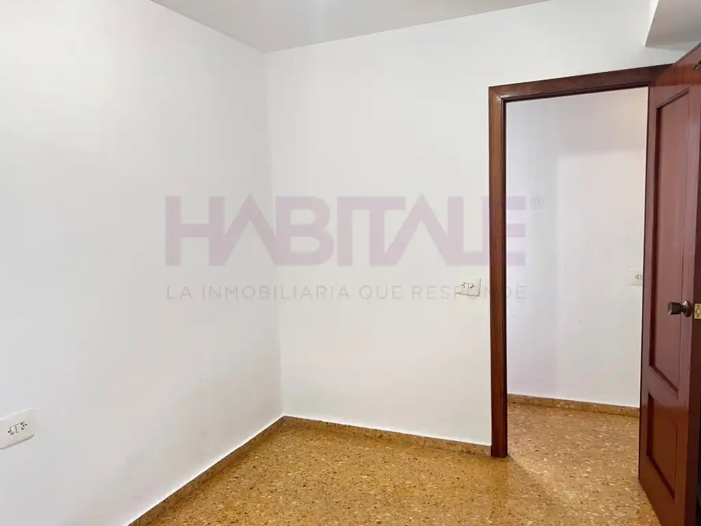 Habitación de Piso en venta en Benetússer