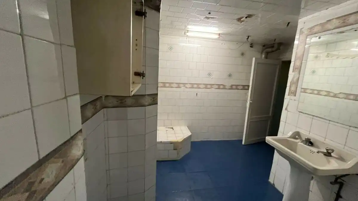 Flat for sale in PORTUGAL, 4, Lora del Río