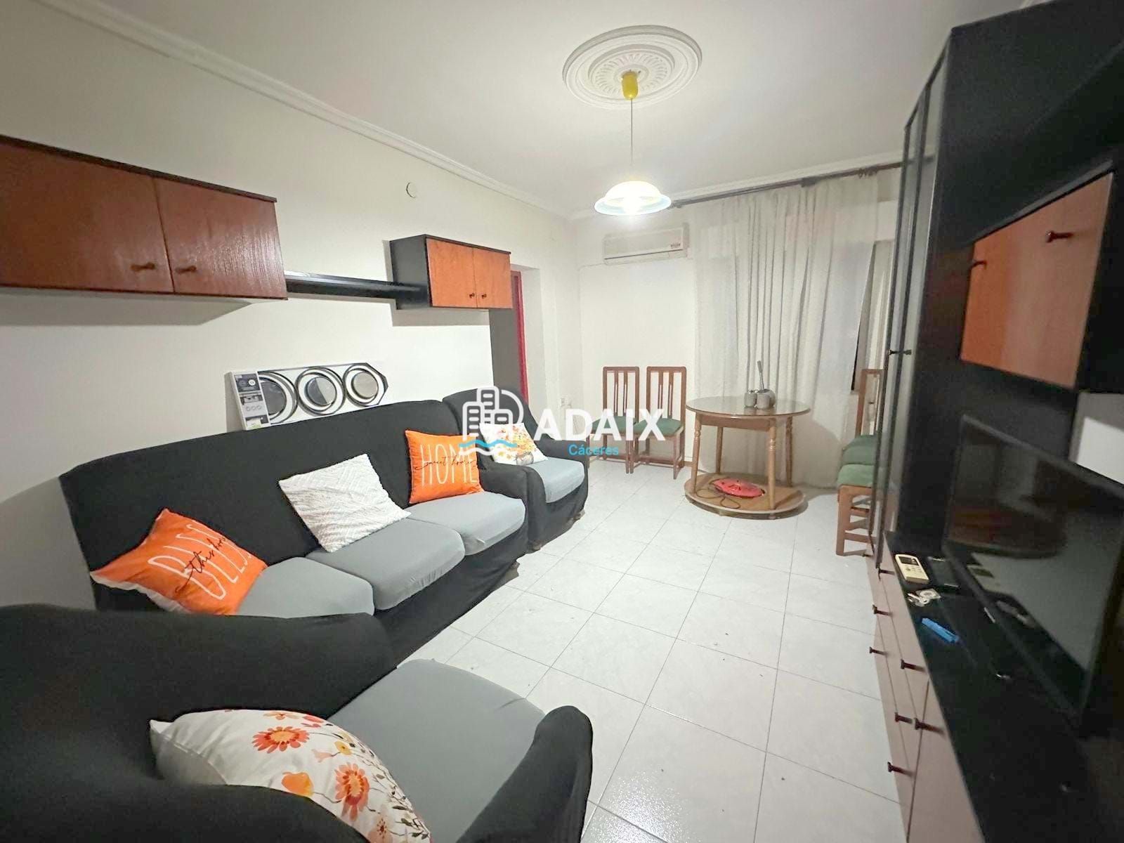 Living room of Flat for sale in Cáceres Capital  with Furnished