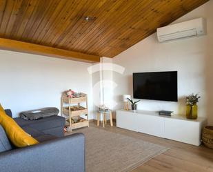Sala d'estar de Àtic de lloguer en Sant Julià de Vilatorta amb Aire condicionat, Calefacció i Parquet