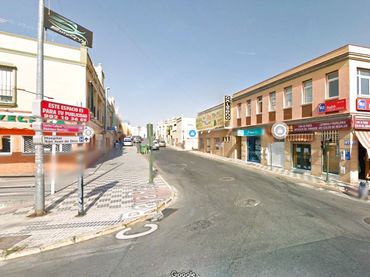Locale commerciale in vendita a Raya real 3