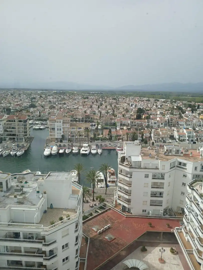 Buildings for sale in Empuriabrava