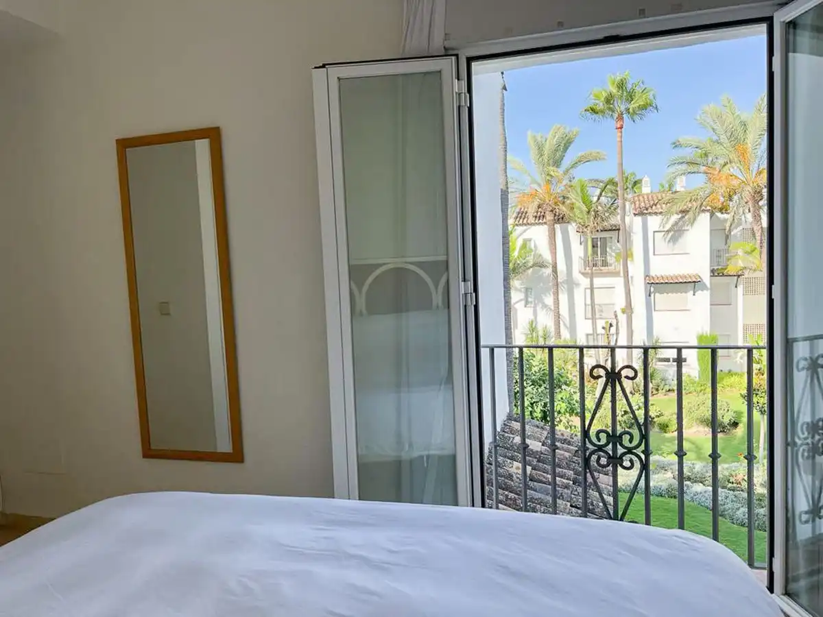 Apartamento con piscina en venta en Calle Trajano, imagen 9