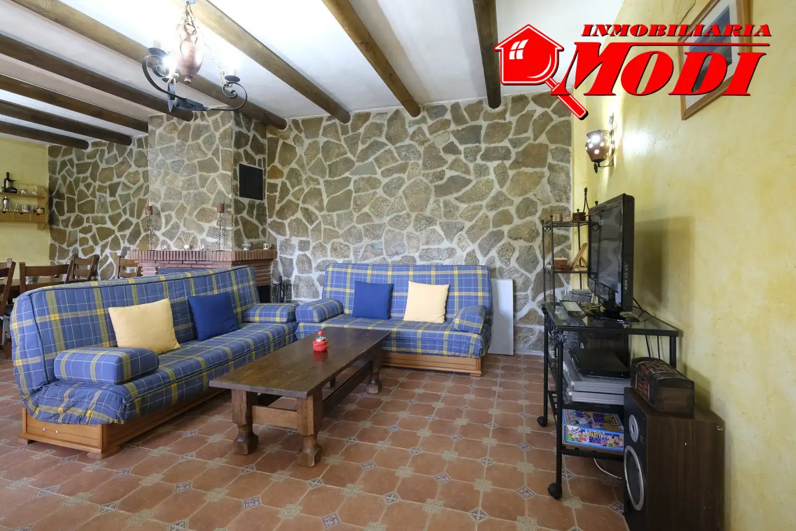 Sala de estar de Finca rústica en venta en Villamena con Jardín privado y Terraza