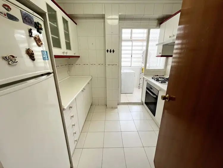 Kitchen of Flat for rent in Madrid  with Air Conditioner, Heating and Parquet flooring
