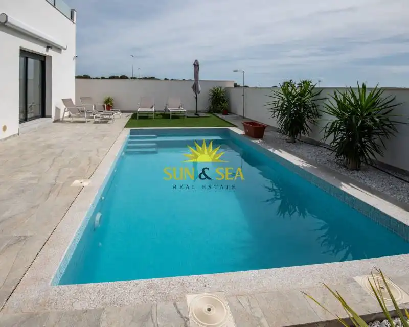 Villa avec piscine à vendre à El Pinar de Campoverde, imagen 4