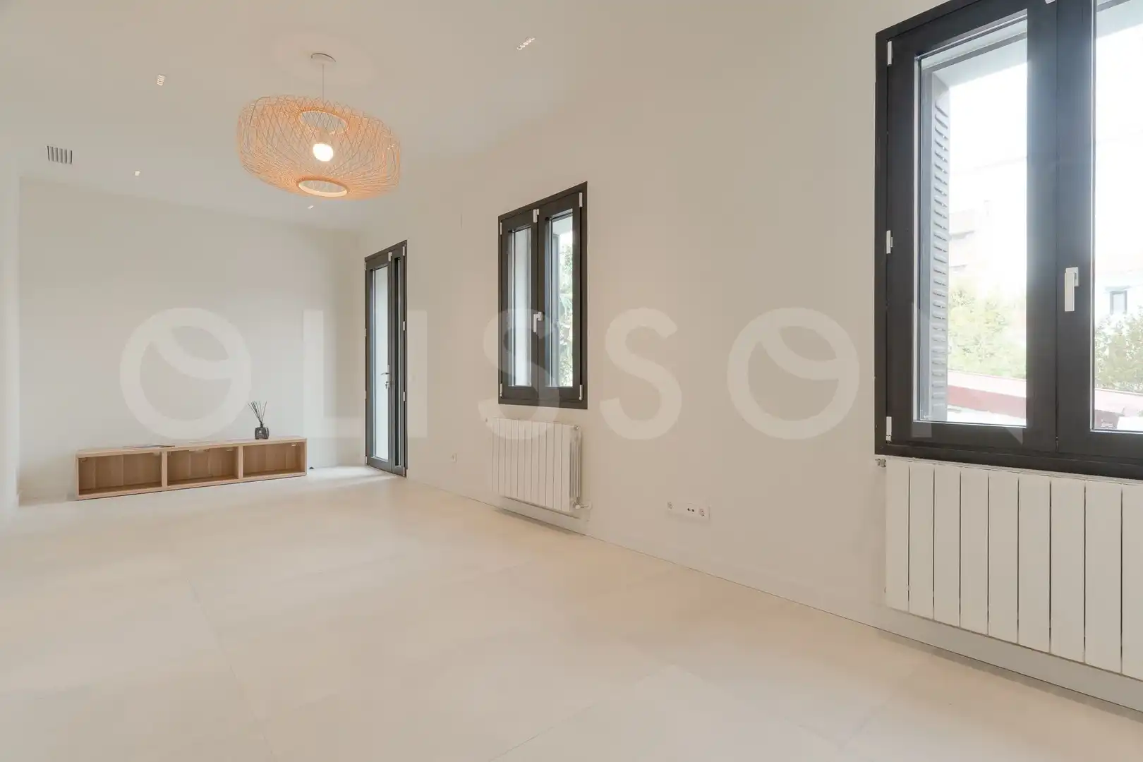 Living room of Houses for sale in Madrid  with Air Conditioner, Heating and Private garden