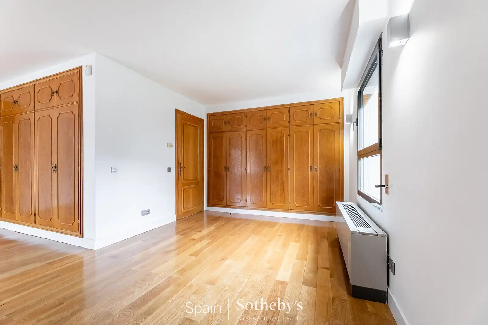 Bedroom of Houses for rent in Madrid  with Air Conditioner, Heating and Private garden