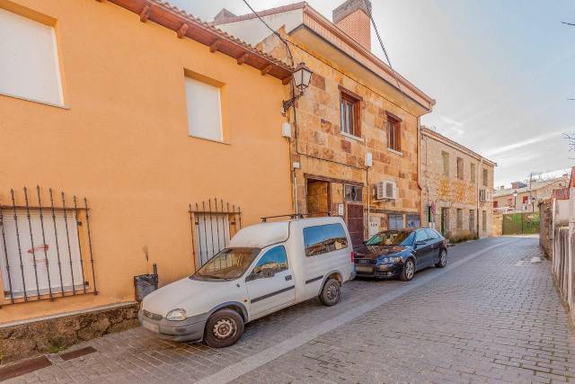 Edificio en Venta en Navalafuente