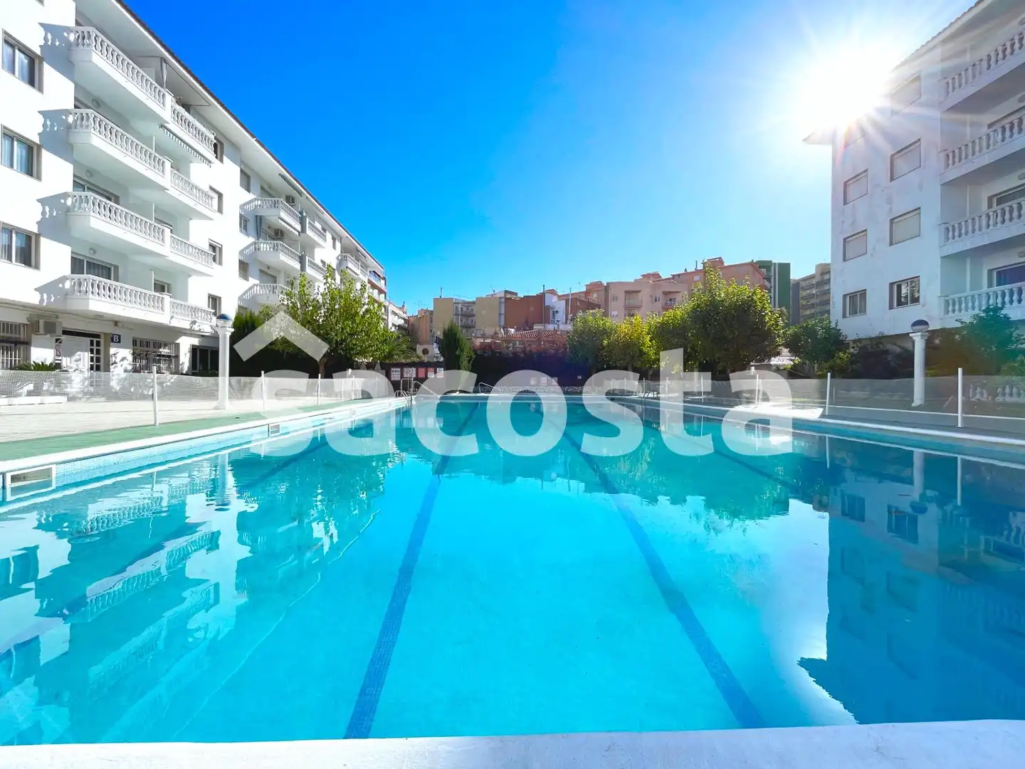 Schwimmbecken von Wohnung zum Verkauf in Blanes mit Klimaanlage, Heizung und Terrasse